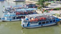 2 con tàu khách đầu tiên trên hồ Sông Đà