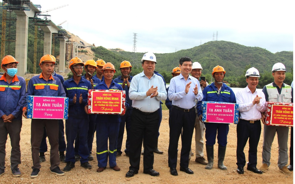 Bộ trưởng Trần Hồng Minh kiểm tra dự án cao tốc bắc nam giai đoạn 2 đoạn Quy Nhơn- Chí Thạnh, Chí Thạnh – Vân Phong