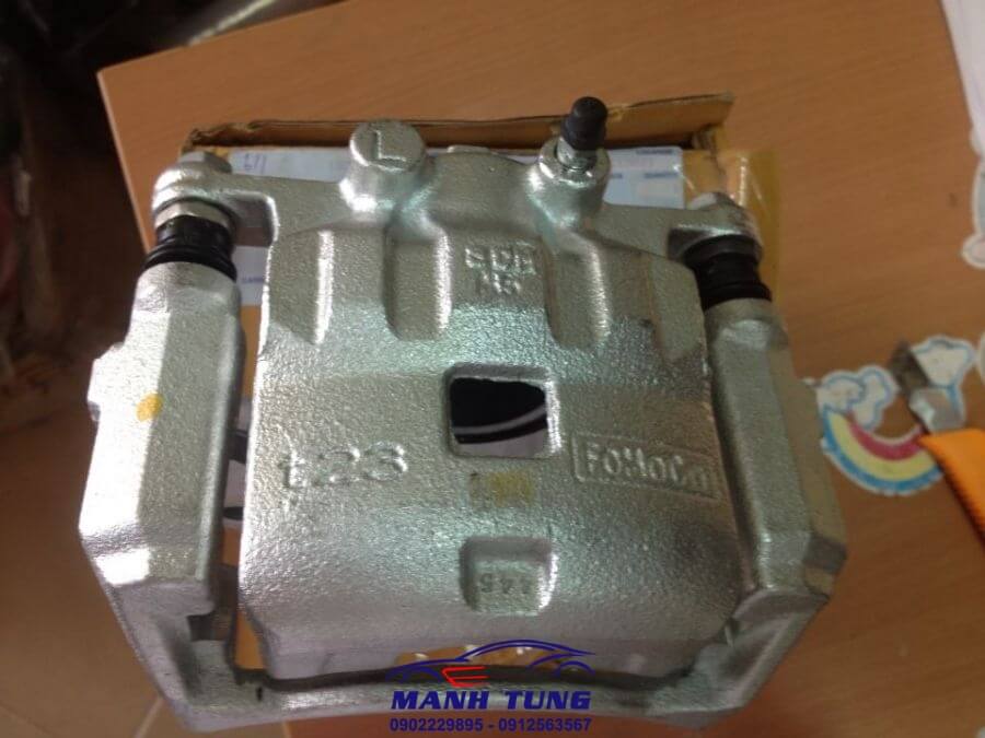 CỤM PHANH TRƯỚC EVEREST