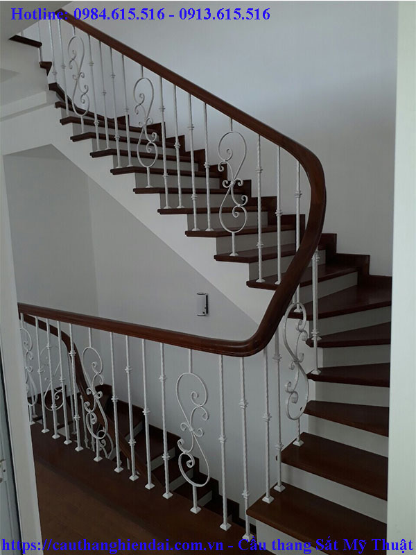 cầu thang sắt nghệ thuật giá rẻ nhất năm 2020 thi công tại Gia Lâm, Hà Đông