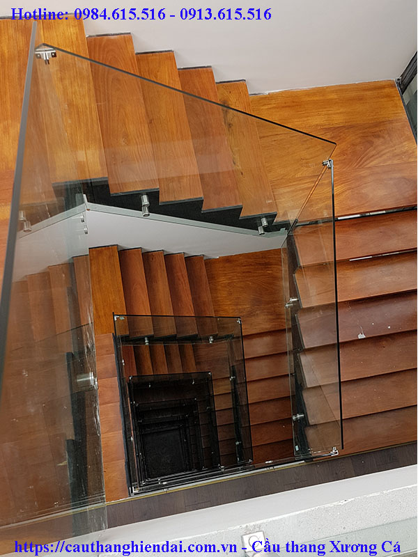 cầu thang kính xương cá, cầu thang kính cường lực không tay vịn