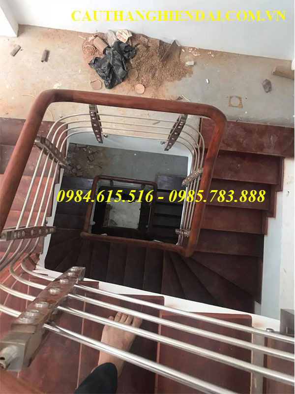 câu thang inox thi công tại bắc ninh giá rẻ nhất thi trường