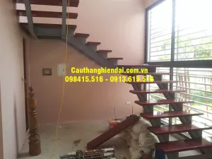 Cầu thang xương cá 2 vế