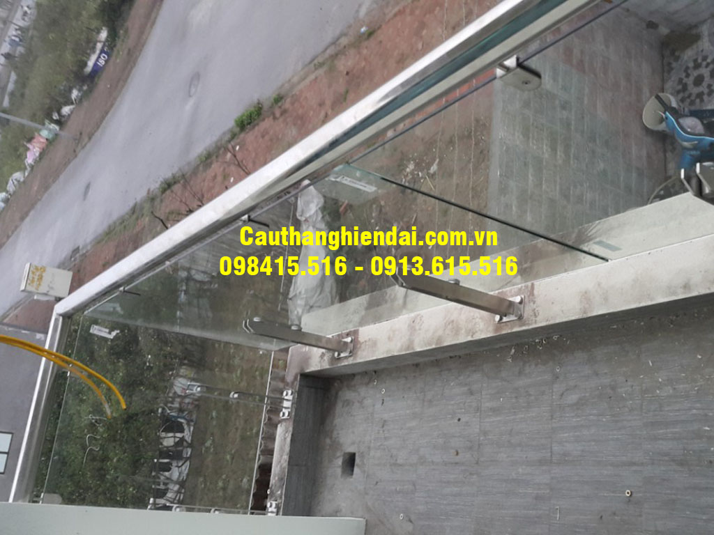 Mẫu lan can kính cường lực đẹp giá rẻ nhất tại Hà Nội năm 2021