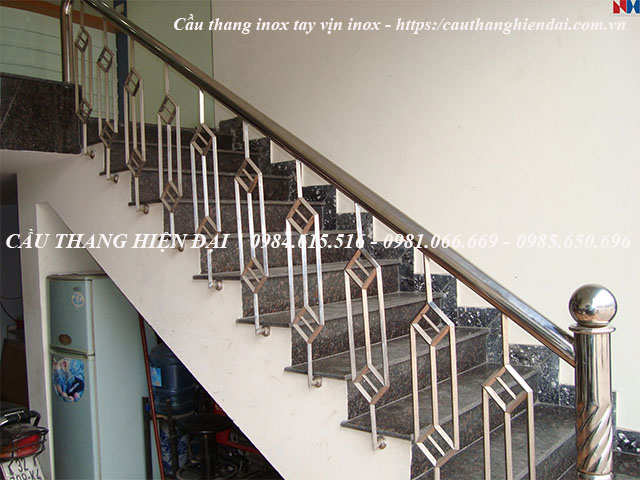 cau-thang-inox-dep