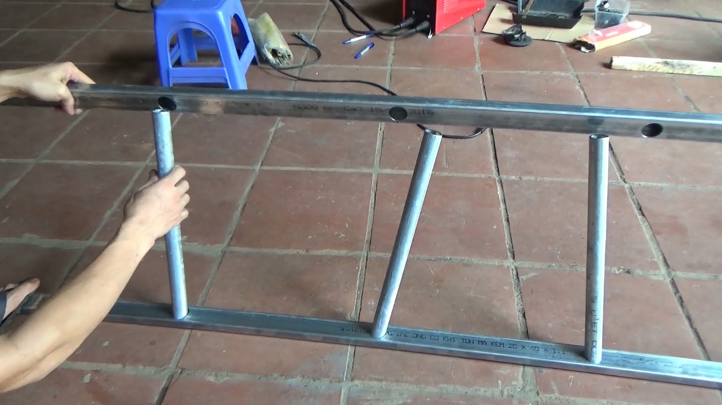 Cách làm một chiếc Thang Sắt tại nhà