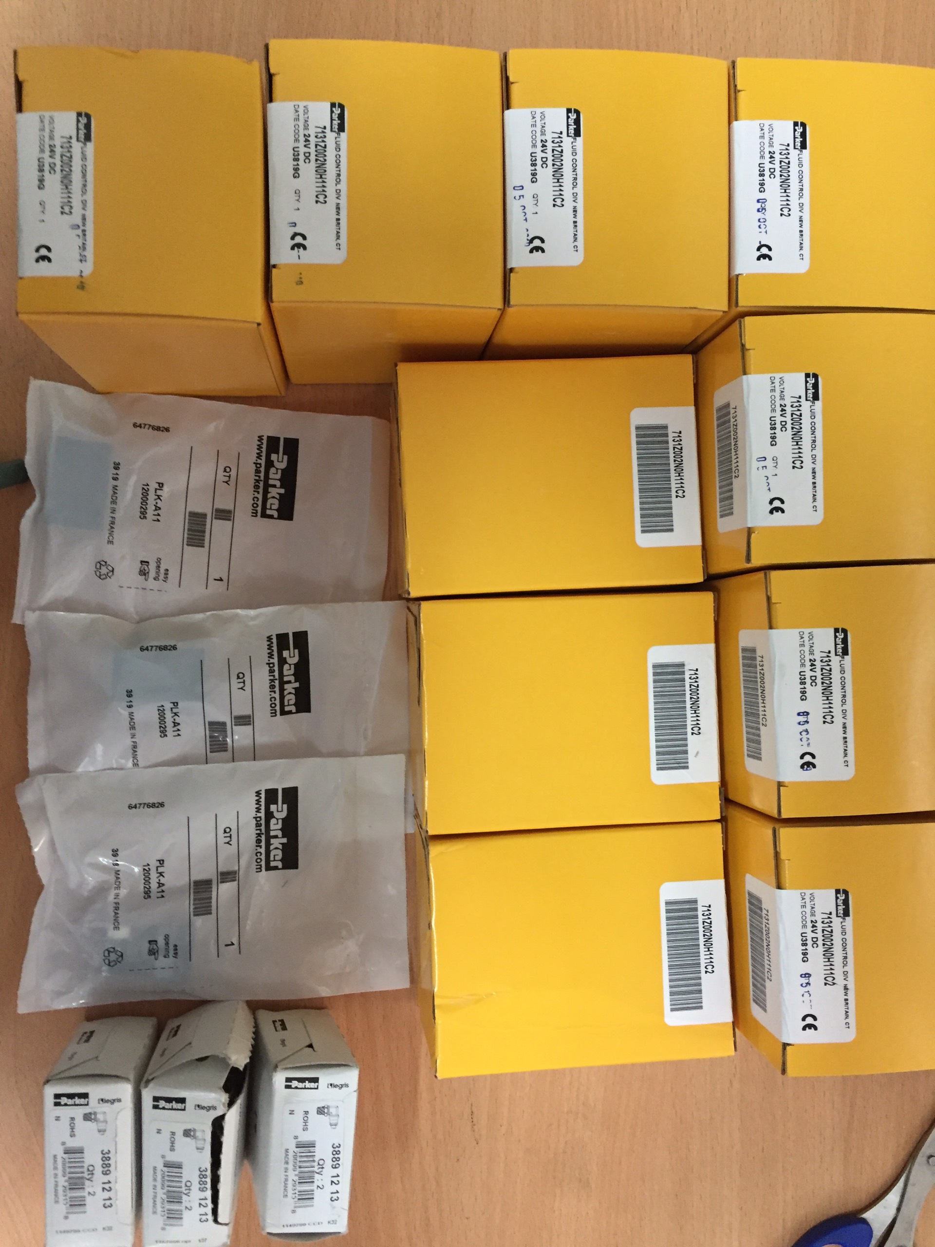 VAN ĐIEN TU PARKER 7131Z002NOH111C2-4