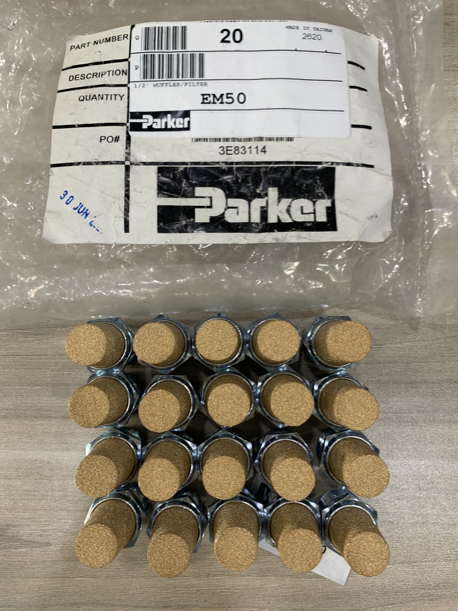 GIảm âm khí nén PARKER EM50