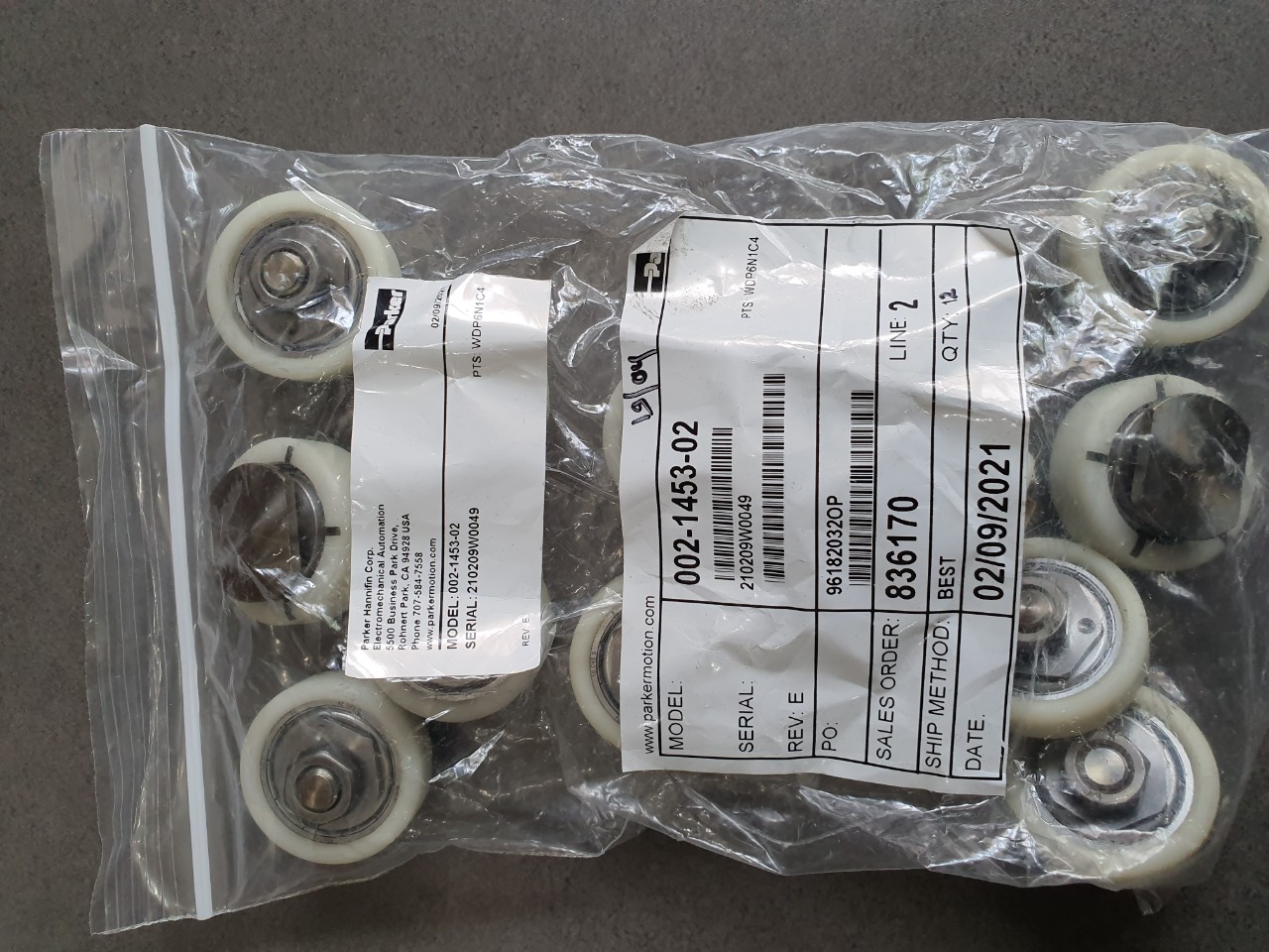 Bánh xe lắp sẵn ốc chữ T, đồng tâm Parker 002-1453-02