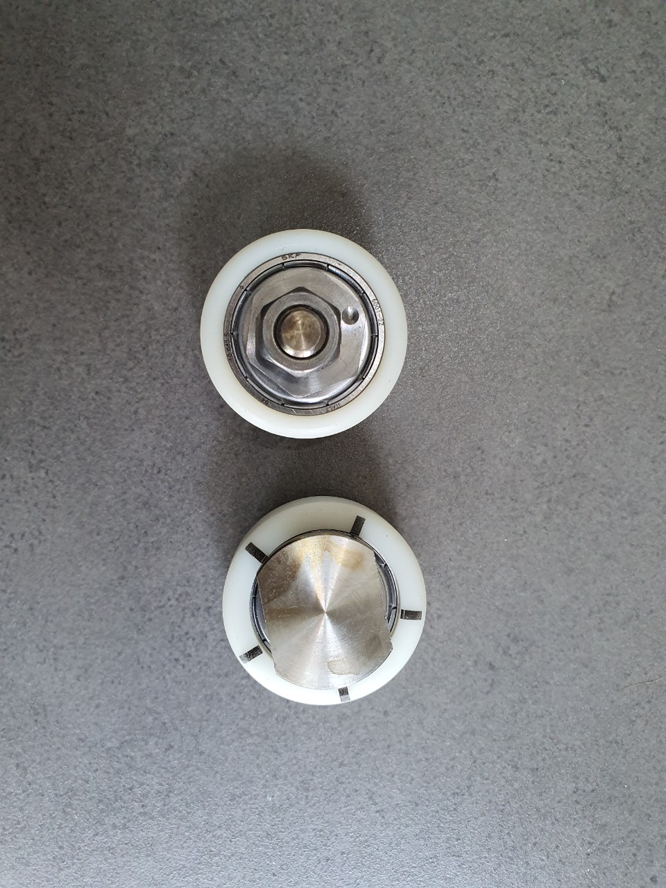 Bánh xe lắp sẵn ốc chữ T, đồng tâm Parker 002-1453-02 (2)