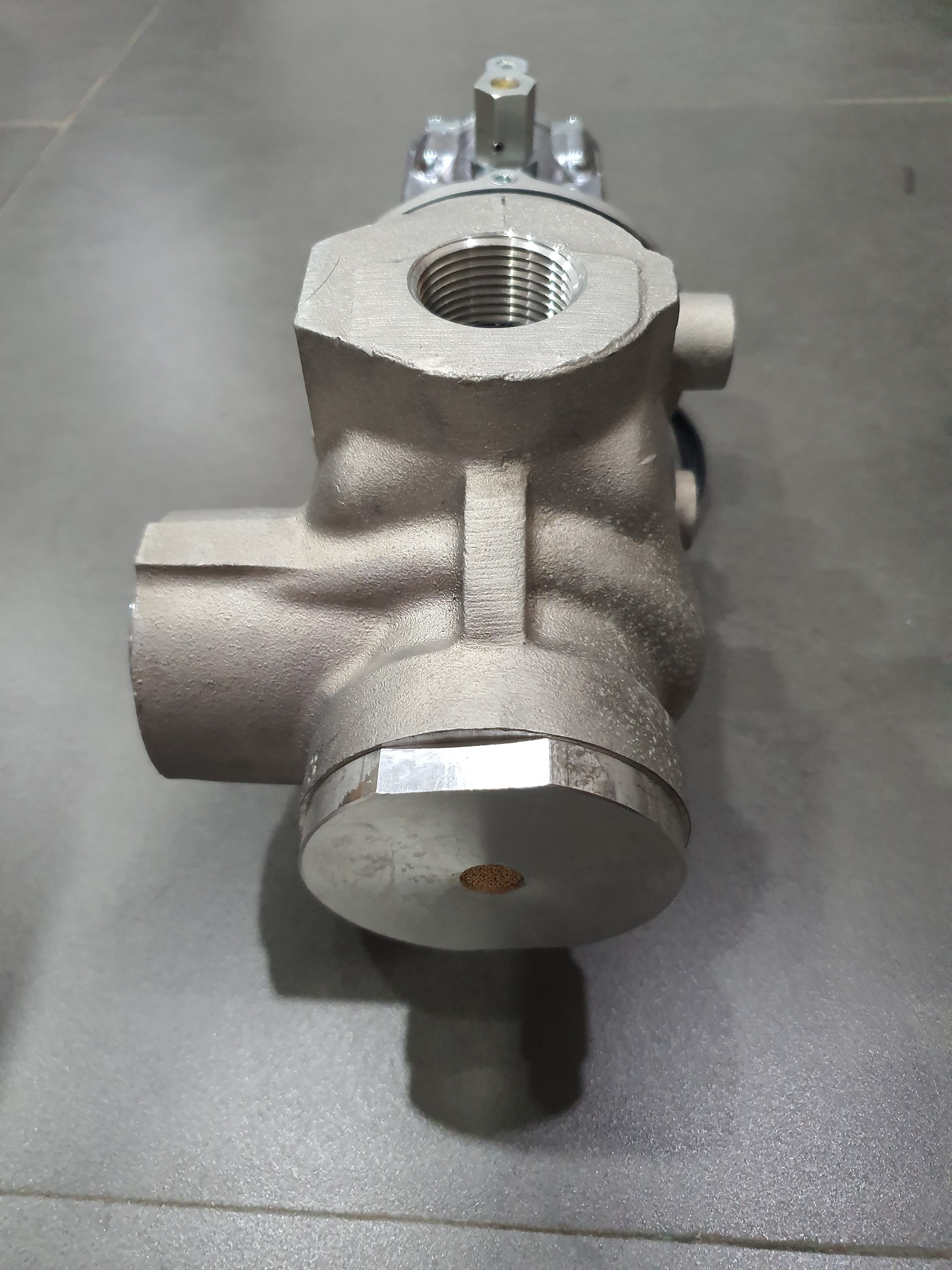 Pneumatic valve N3257504749