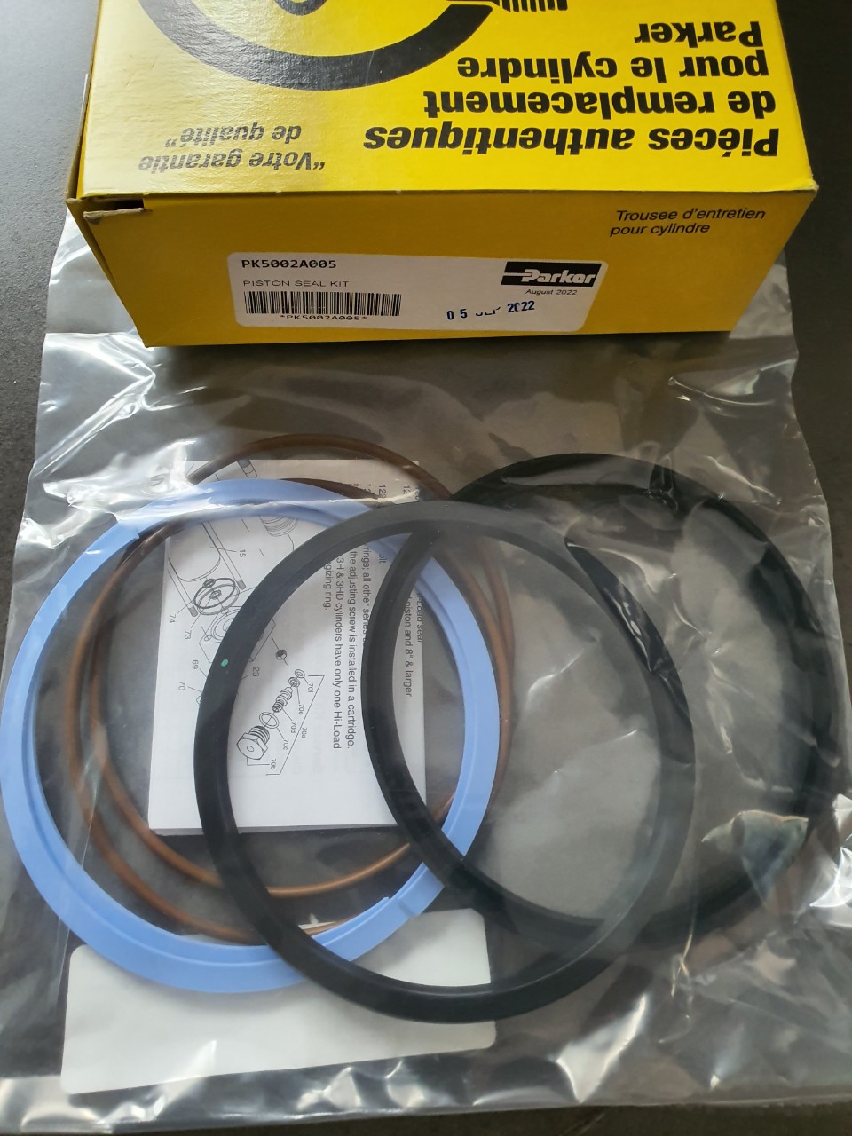 PK5002A005  PISTON SEAL KIT