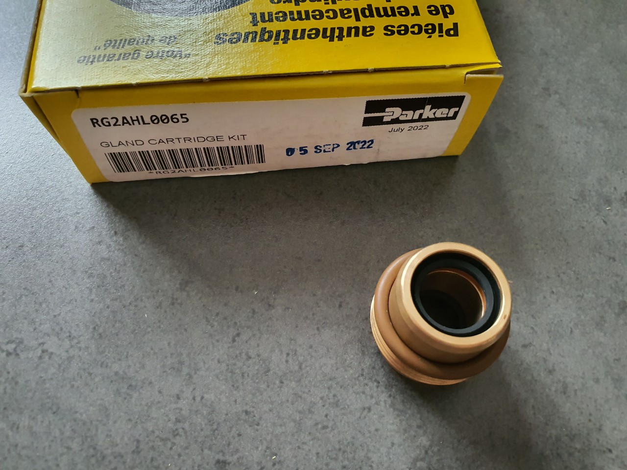 RG2AHL0065 CYLINDER GLAND CARTRIDGE KIT