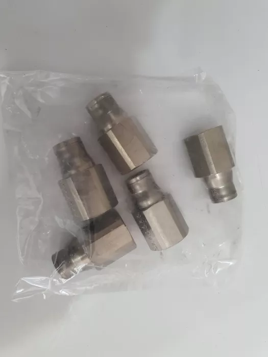 3614 12 21 FEM STUD FIT'G 12MM X 1/2" BSP