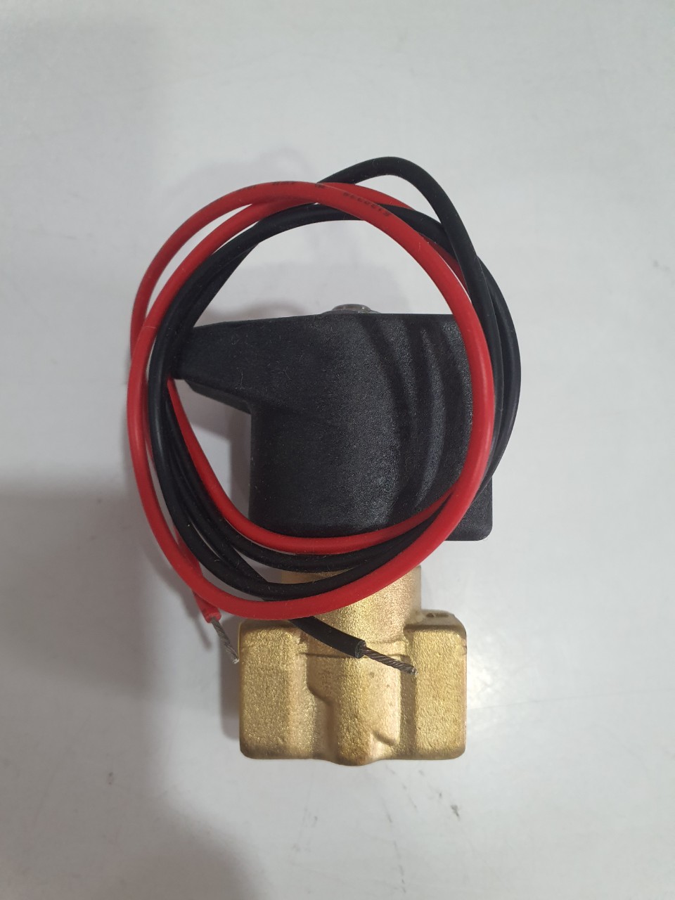 121KBR3QVWV-I-1K-C2 solenoid