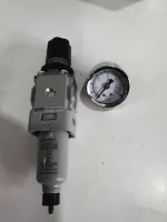 P31EB92EMMBNGP PARKER FILTER REGULATOR W GAUGE