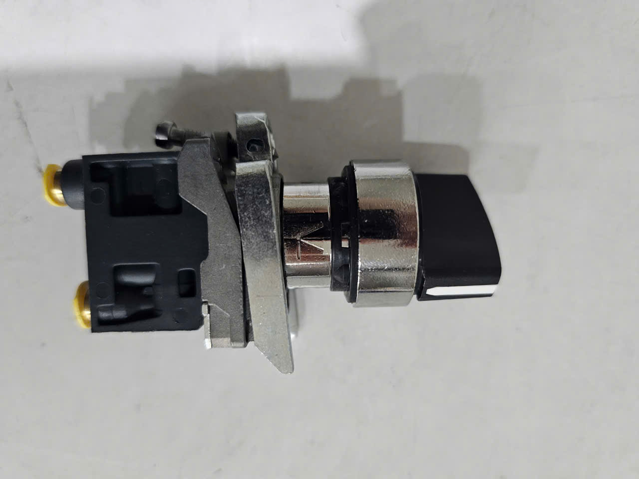 ZB4-BD2 switch