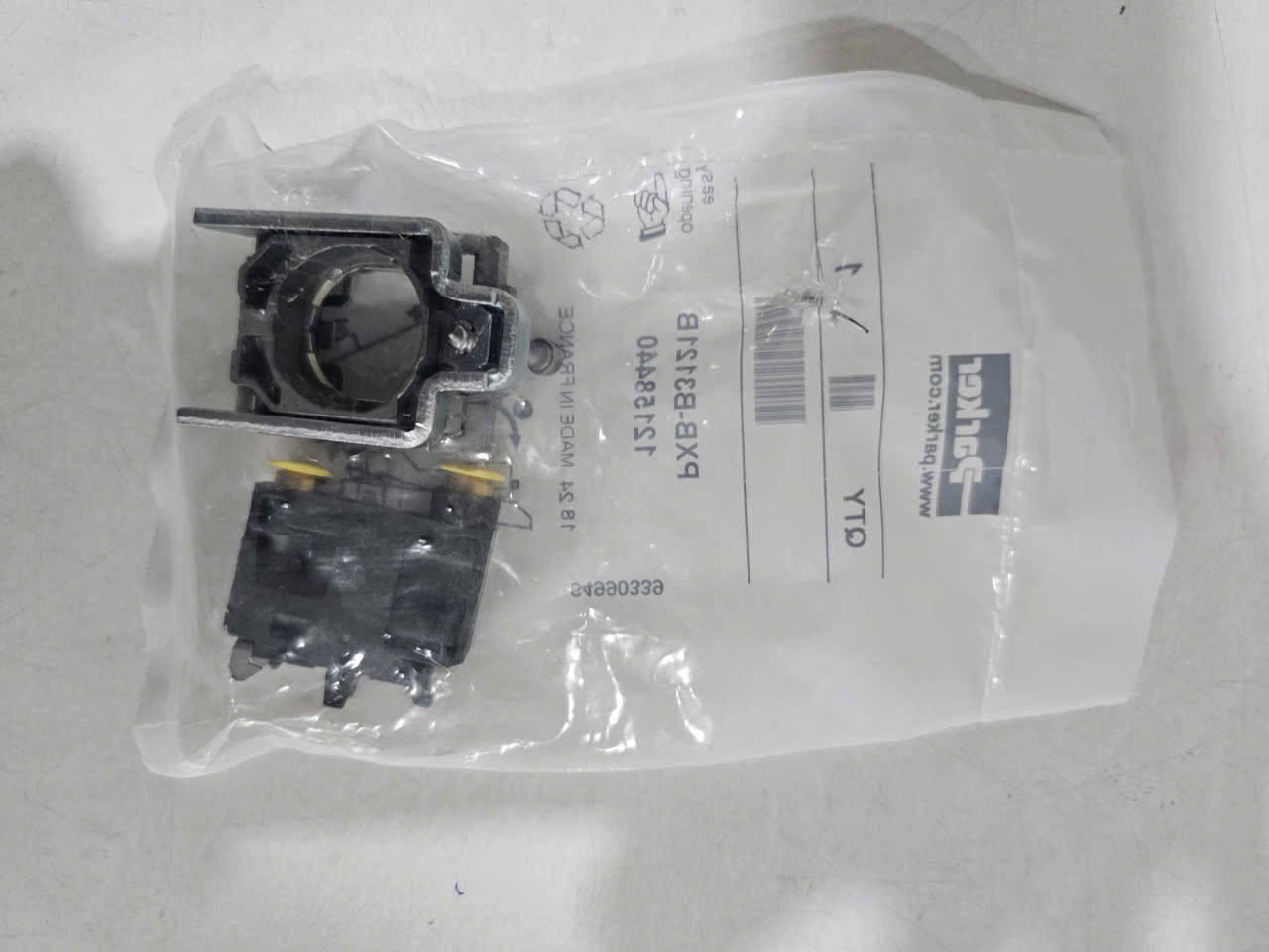 PXB-B3121B SWITCH VALVE BODY PARKER