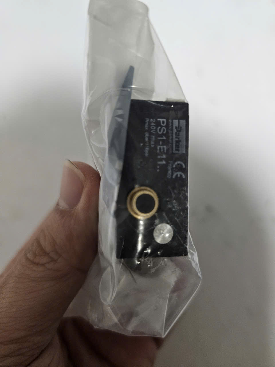 Solenoid Valve PS1-E111 / Van điện từ PS1-E111