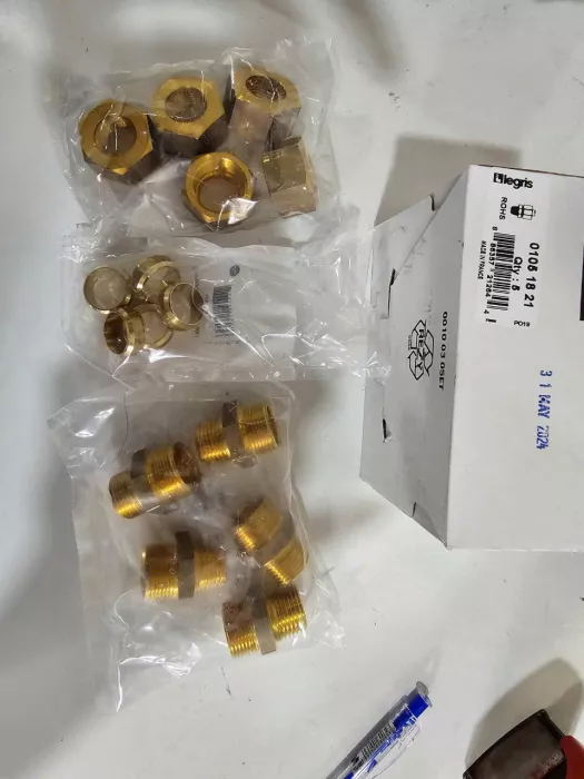 0105 18 21 MALE STUD FIT'G 18MMX1/2" BSPT = 0110 18 00U + 0124 1800U + 0105 18 21U