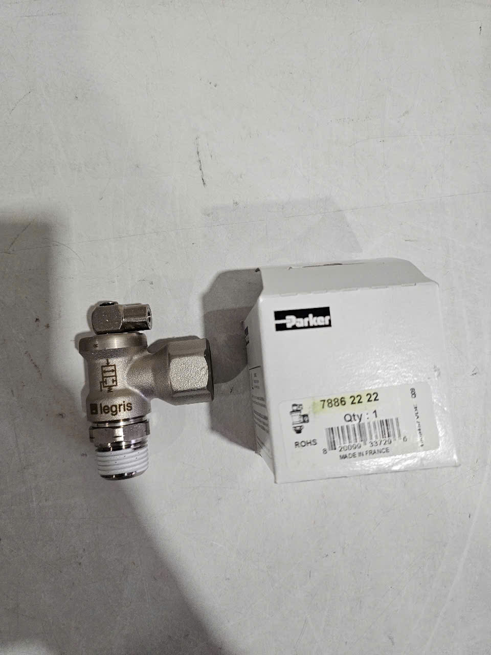7886 22 22 Lock out valve Legris