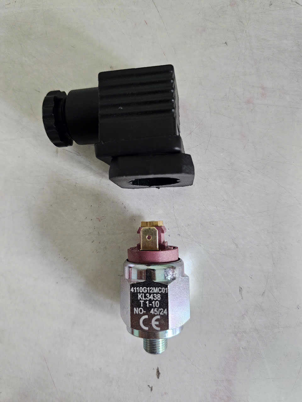 KL3438 PARKER PRESSURE SWITCH