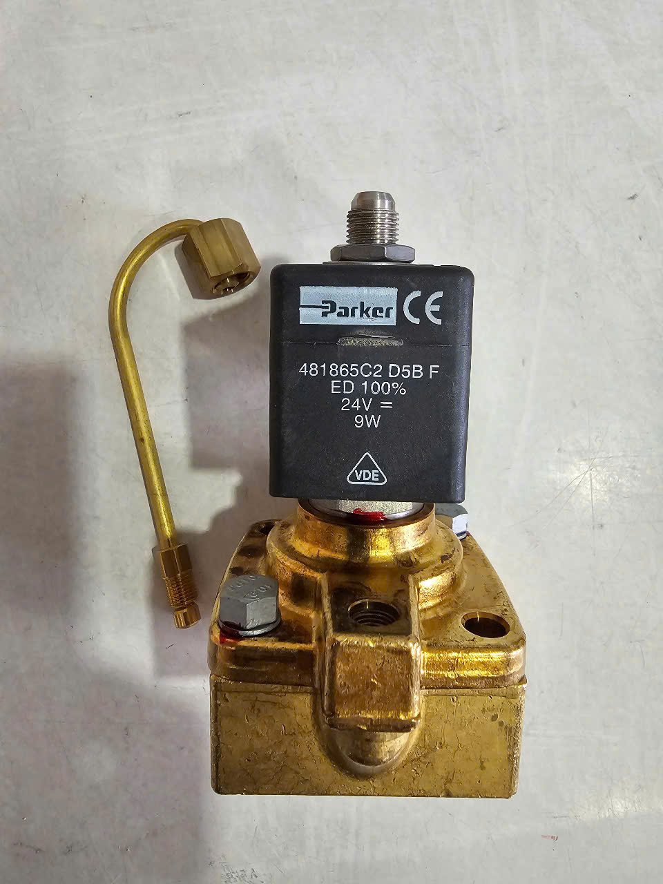 322F35-2995-4815865C2
