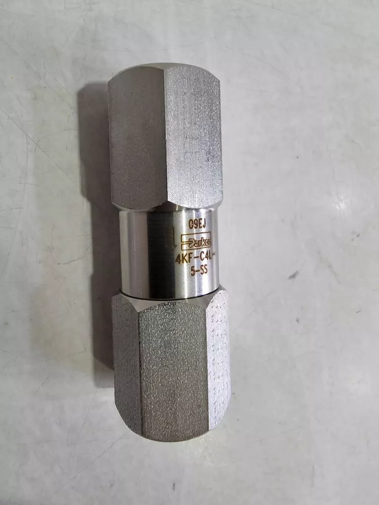 4KF-C4L-5-SS PARKER CHECK VALVE ; C SERIES 1/4" FNPT 5PSI