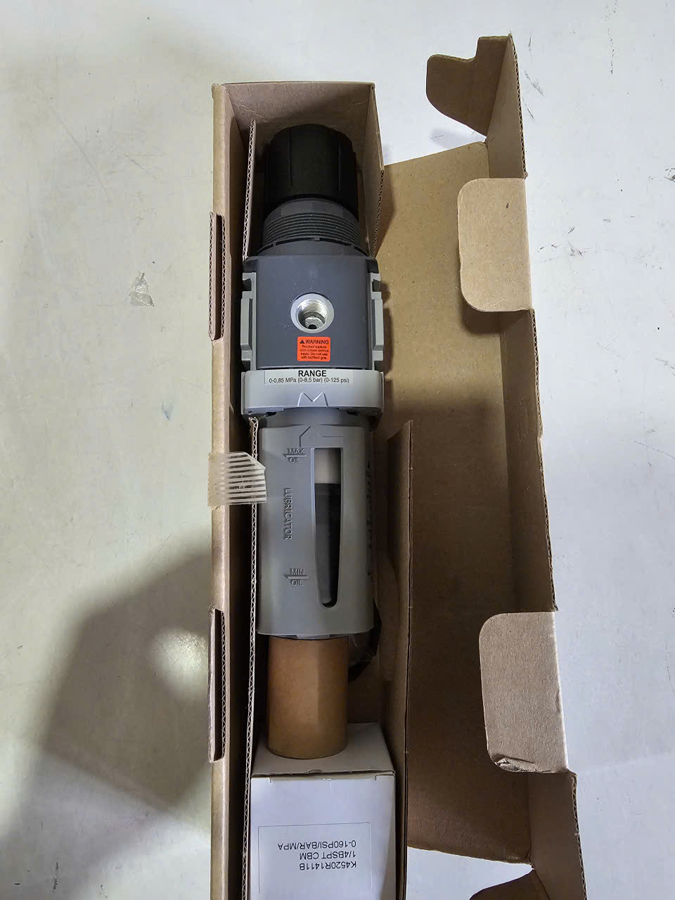 P32EA23EGABNGP  PARKER FILTER REGULATOR 1/4 BSPP 8,5 BAR