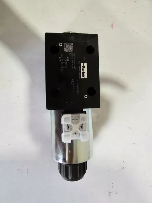 D3W001MNJW PARKER SOLENOID VALVE D3W001MNJW42