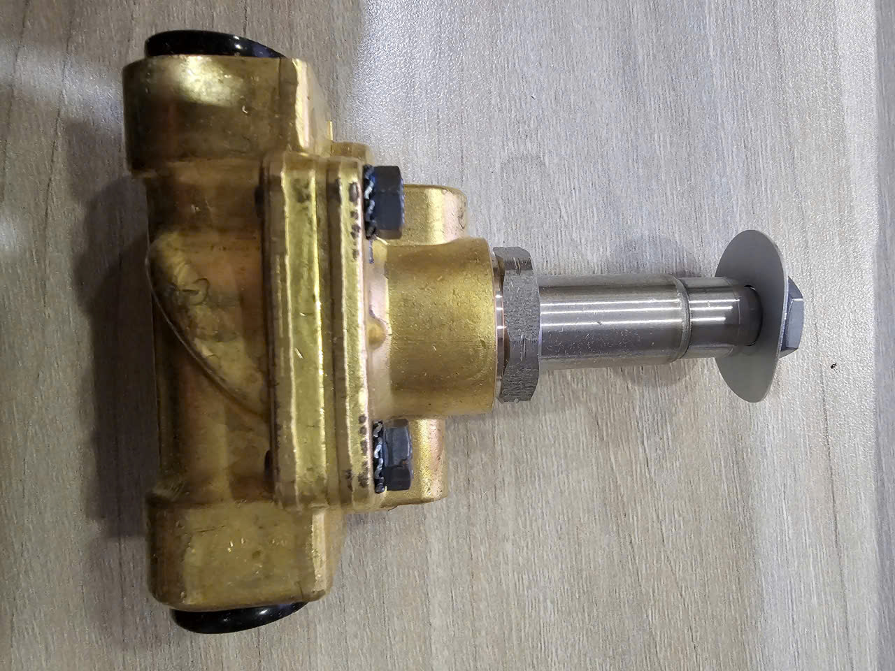 7321BIN90 444107W SOLENOID 3/8 NPT NC W/0 COIL