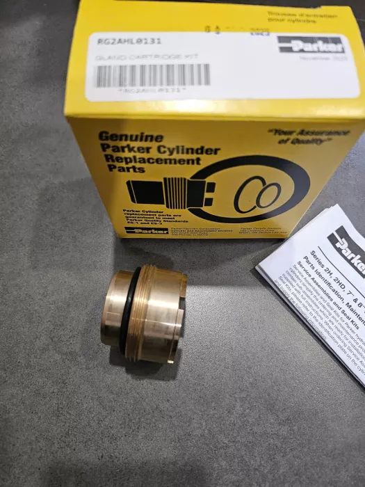 RG2AHL0131 GLAND KIT ROD SEAL PARKER
