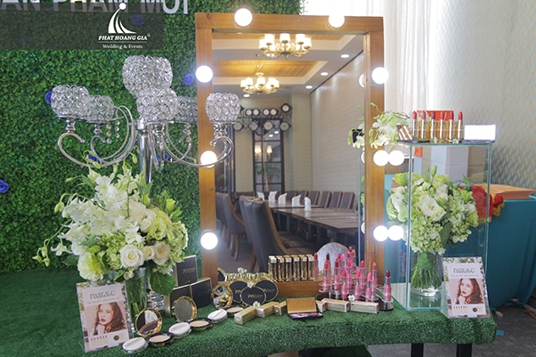 lễ ra mắt sản phẩm mới pazealo