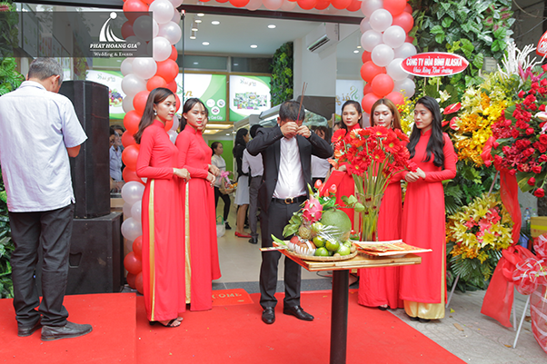 khai trương cửa hàng trái cây 360