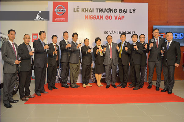 khai trương showroom nissan gò vấp 2