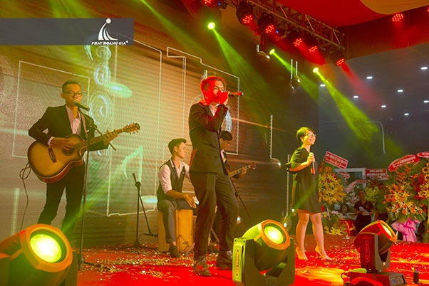 khai trương showroom nissan gò vấp 25