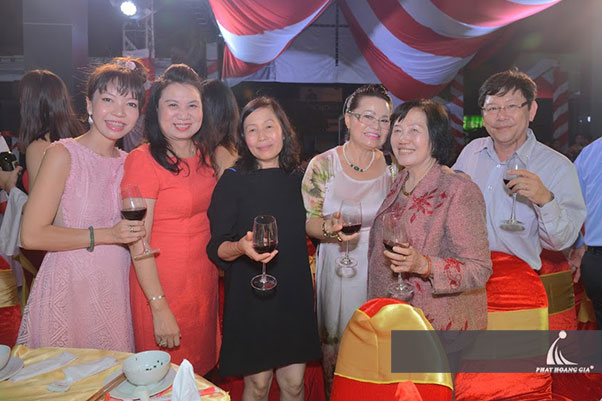 khai trương showroom nissan gò vấp 30