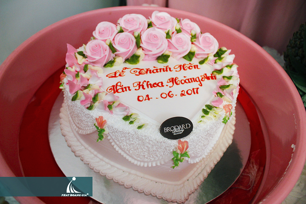 trang trí lễ gia tiên tông hồng 6