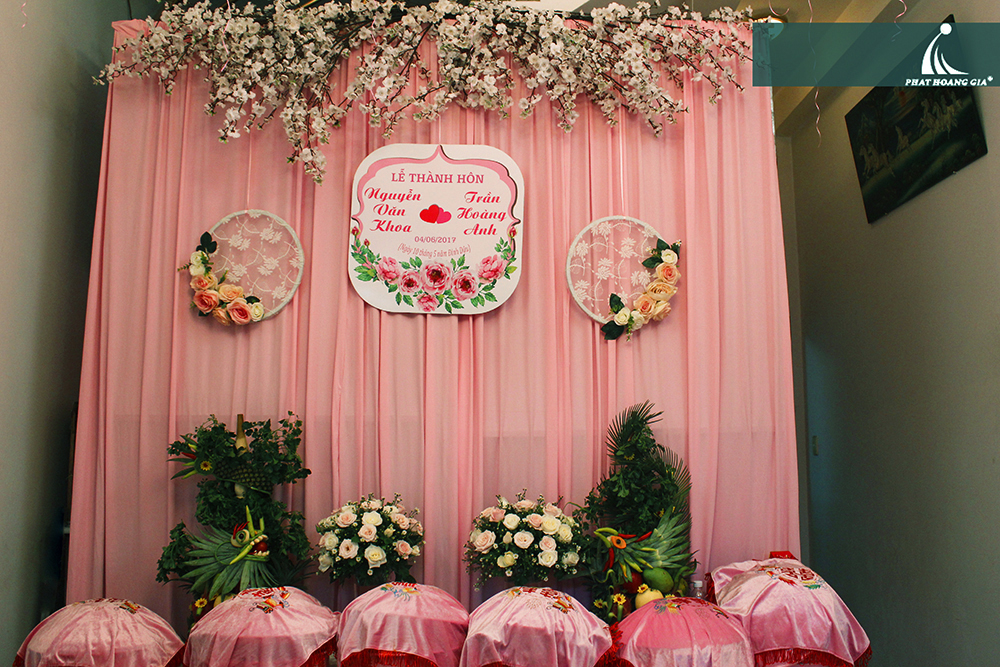 trang trí lễ gia tiên tông hồng 5