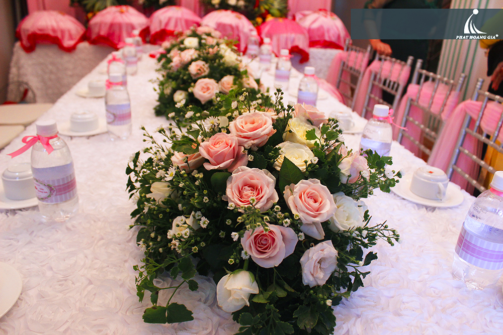 trang trí lễ gia tiên tông hồng 6