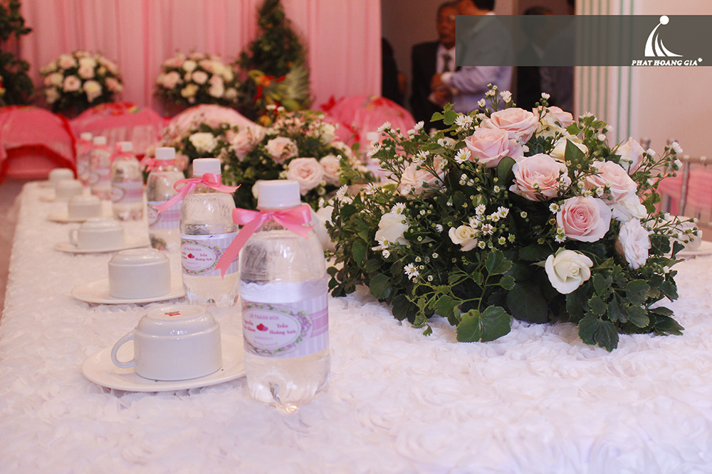 trang trí lễ gia tiên tông hồng 7