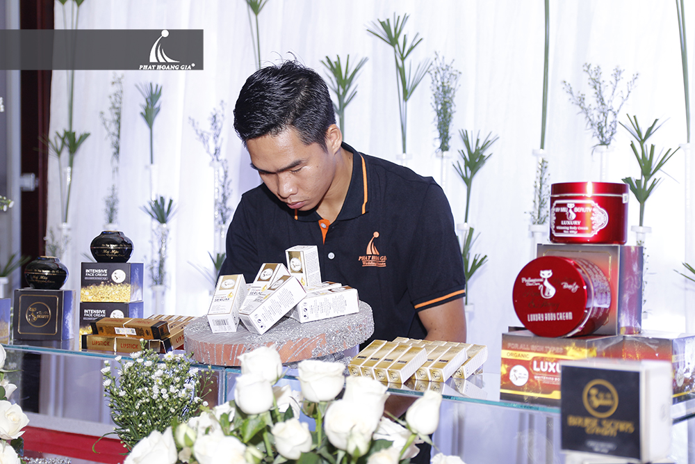 hội thảo ra mắt sản phẩm mới mỹ phẩm my miu 42