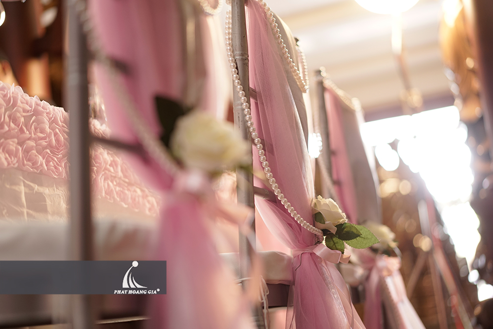 trang trí lễ gia tiên tone hồng 15