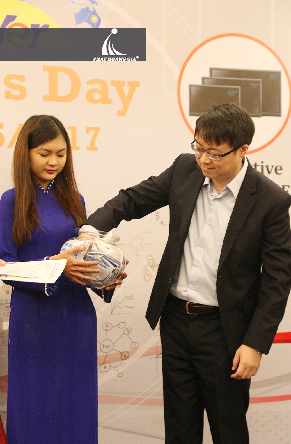 tổ chức hội thảo công ty aver 20