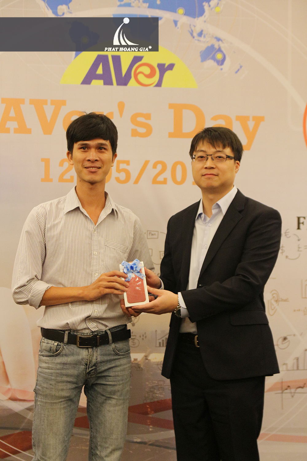 tổ chức hội thảo công ty aver 21