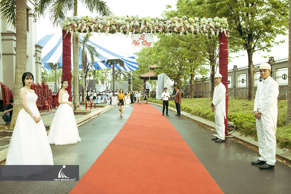trang trí cưới ngoài trời trọn gói 7