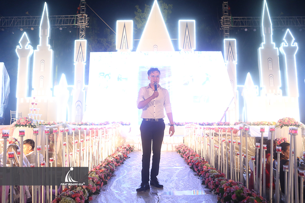 trang trí cưới ngoài trời trọn gói 27