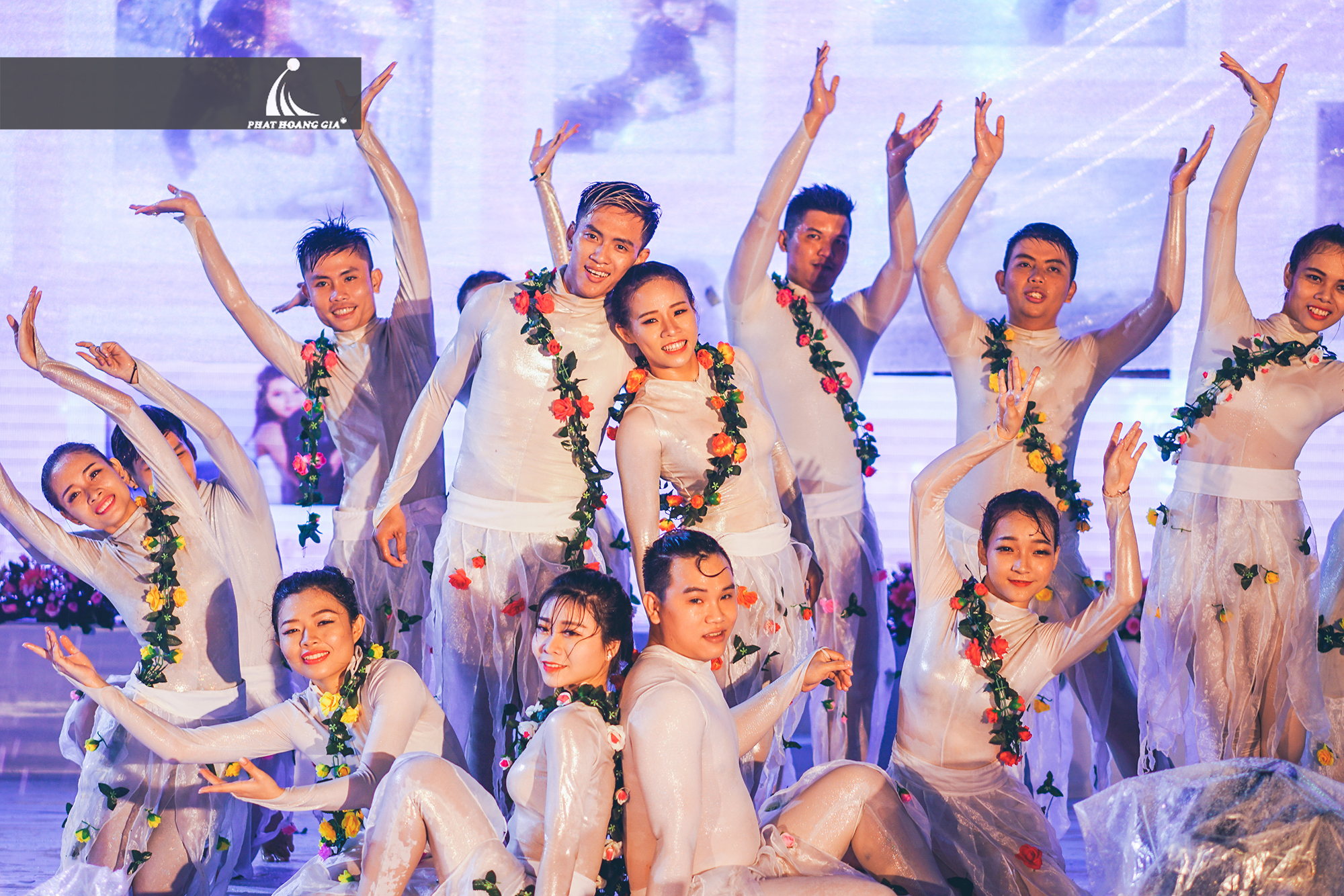 trang trí cưới ngoài trời trọn gói 29