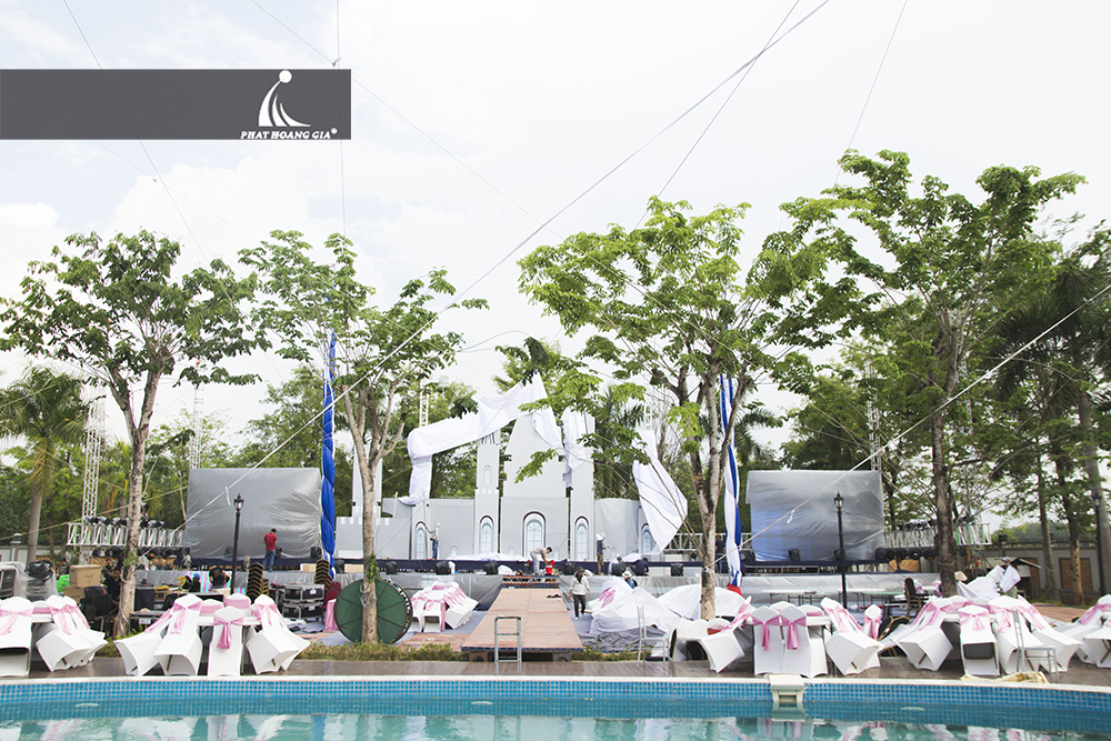 tổ chức tiệc cưới ngoài trời trọn gói 39