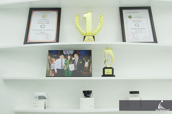 KHAI TRƯƠNG VĂN PHÒNG ĐẠI DIỆN MỸ PHẨM CC.WHITE 6